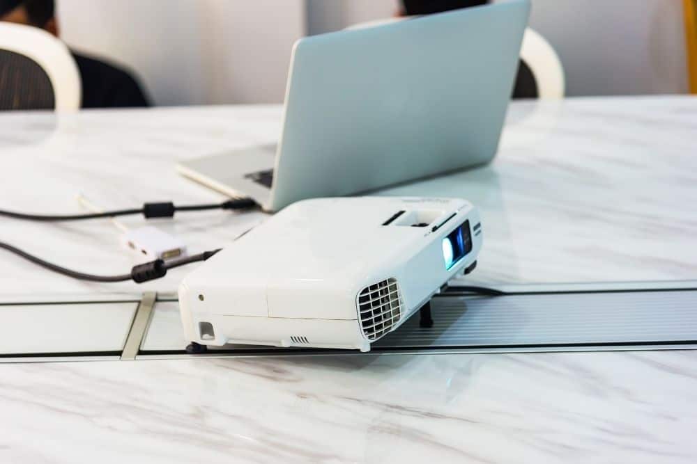 How to Connect MacBook to Projector Wireless